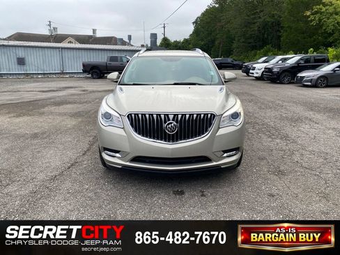 Used 2015 Buick Enclave Leather w/ Trailering Package FWD image 2