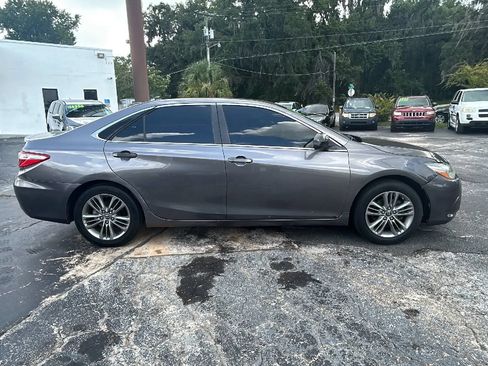 Used 2016 Toyota Camry SE FWD image 7
