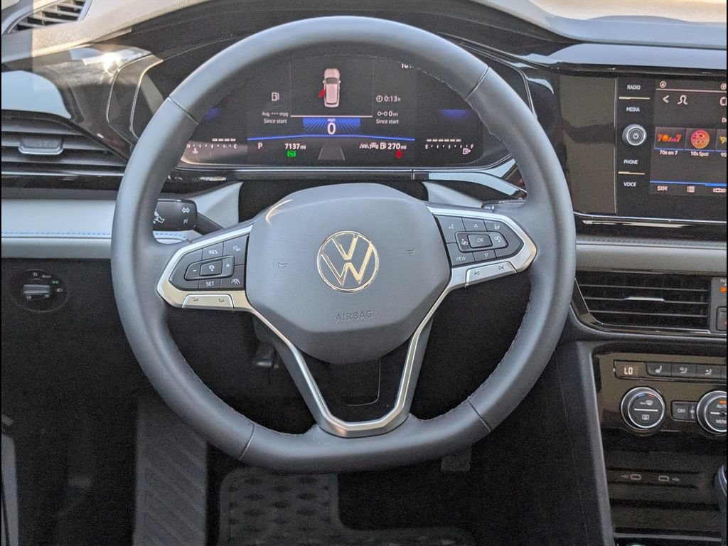 Used 2024 Volkswagen Taos SE FWD image 12