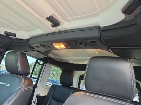 Used 2016 Jeep Wrangler Unlimited Rubicon AWD/4WD image 25