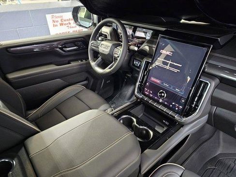 New 2026 GMC Yukon XL Denali image 30