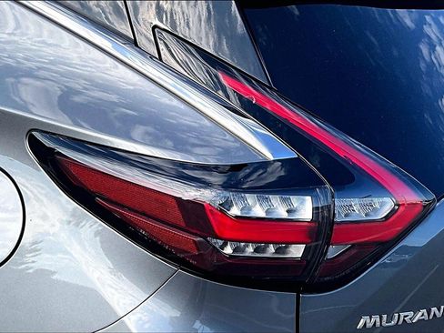 Used 2021 Nissan Murano S AWD/4WD image 23