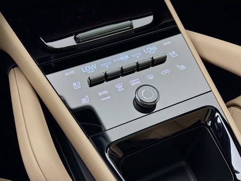 New 2026 Porsche Cayenne Coupe AWD/4WD image 23