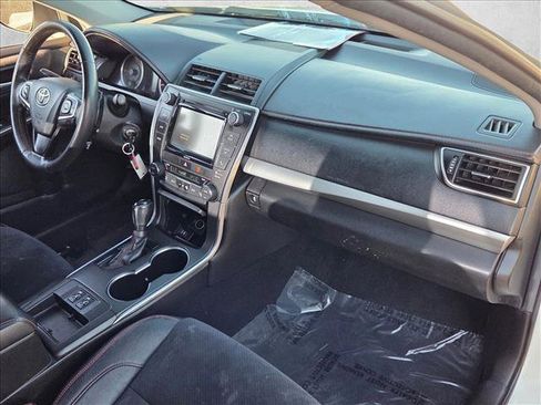 Used 2016 Toyota Camry XSE image 21