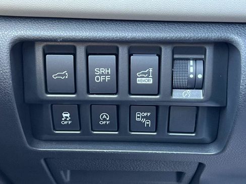 Used 2022 Subaru Forester Limited AWD/4WD image 17