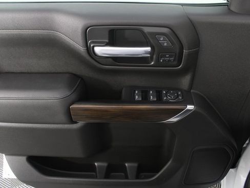 Used 2021 GMC Sierra 1500 SLT image 13
