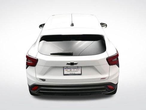 Used 2024 Chevrolet Trax RS FWD image 19