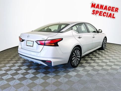 Used 2023 Nissan Altima 2.5 SV image 8