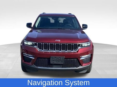 Used 2023 Jeep Grand Cherokee Limited AWD/4WD image 2
