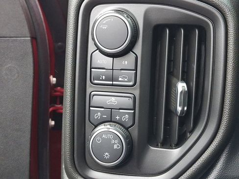 Used 2020 Chevrolet Silverado 1500 Custom w/ Custom Value Package image 22