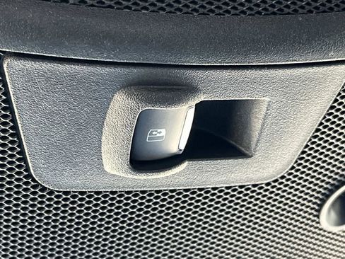 Used 2019 Ford F150 Lariat w/ Equipment Group 502A Luxury image 34