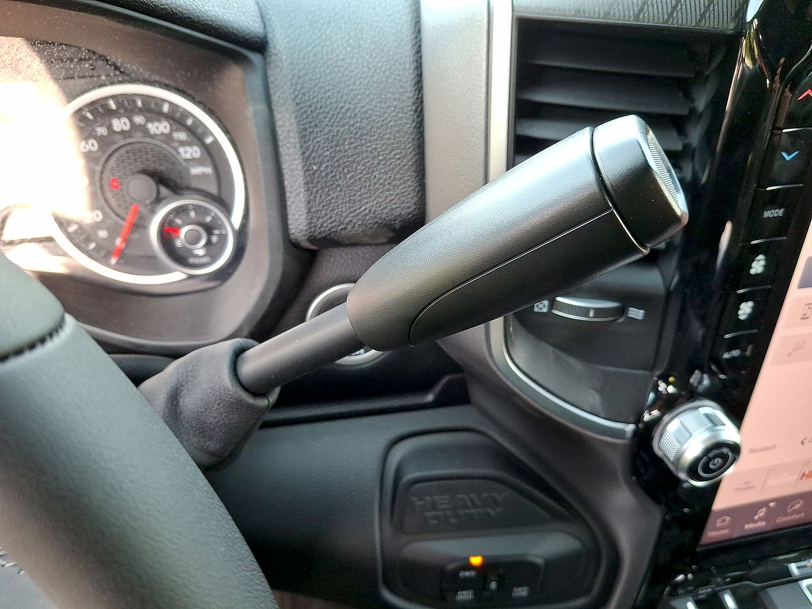 New 2026 RAM 3500 Big Horn AWD/4WD image 15