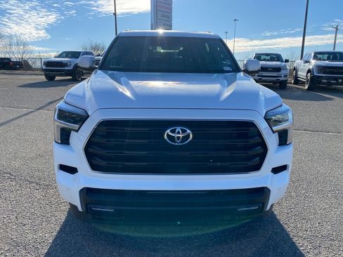 Used 2025 Toyota Sequoia TRD Pro AWD/4WD image 9