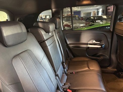 Used 2021 Mercedes-Benz GLB 250 image 27