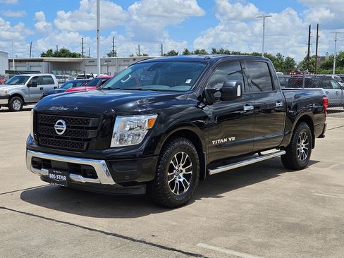 Used 2020 Nissan Titan SV w/ SV Convenience Package RWD image 8