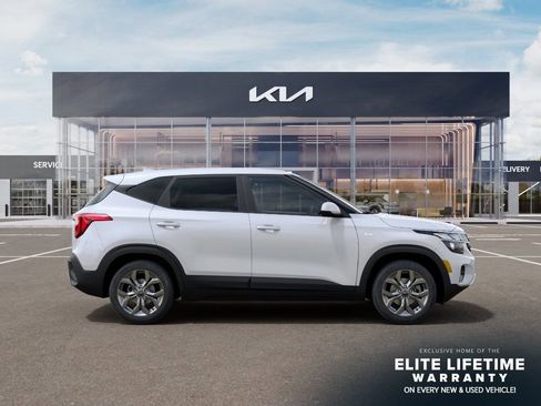 New 2026 Kia Seltos LX FWD image 8