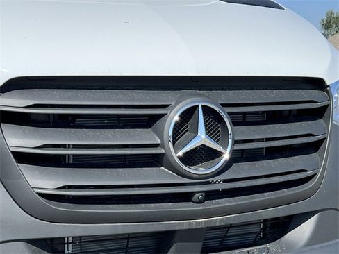 New 2024 Mercedes-Benz Sprinter 144 Cargo image 44