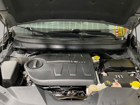 Used 2021 Jeep Cherokee Latitude Lux w/ Comfort/Convenience Group image 25