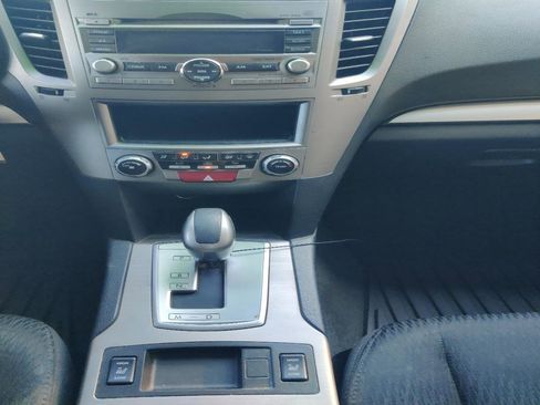 Used 2012 Subaru Outback 2.5i w/ Alloy Wheel Pkg AWD/4WD image 10