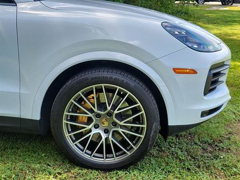 Used 2022 Porsche Cayenne Platinum Edition w/ Premium Package Plus AWD/4WD image 17