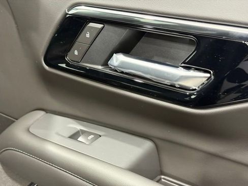 New 2026 Chevrolet Suburban LT w/ Comfort Package image 25