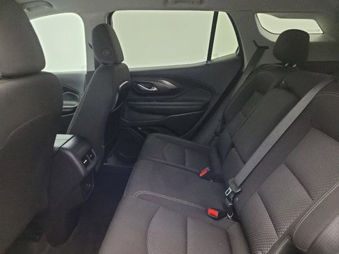 Used 2024 GMC Terrain SLE FWD image 18
