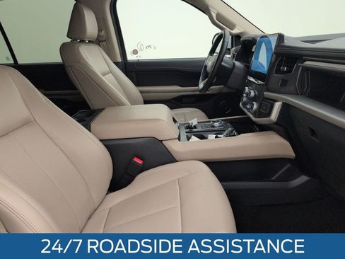 Certified 2024 Ford Expedition Max XLT image 18
