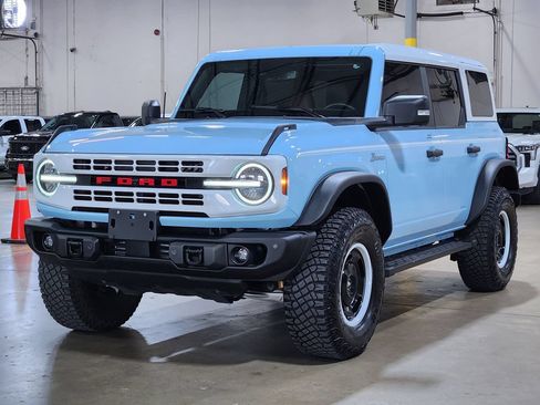 Used 2023 Ford Bronco Heritage Edition AWD/4WD image 4