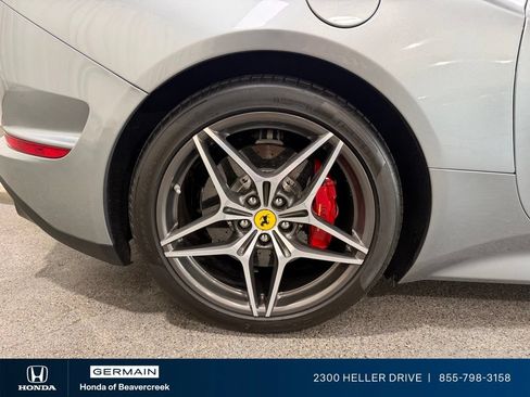 Used 2017 Ferrari California T RWD image 13