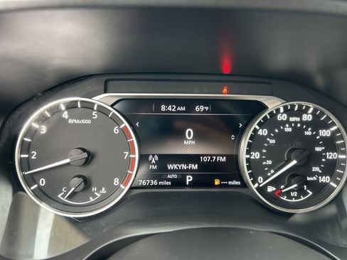 Used 2021 Nissan Rogue SV image 6