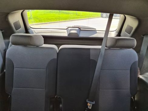 Used 2023 Chevrolet Traverse LT FWD image 39