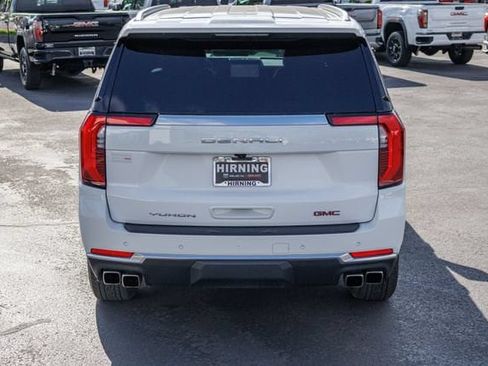 Used 2025 GMC Yukon XL Denali AWD/4WD image 34