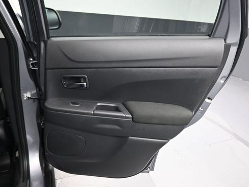 Used 2023 Mitsubishi Outlander Sport ES image 28