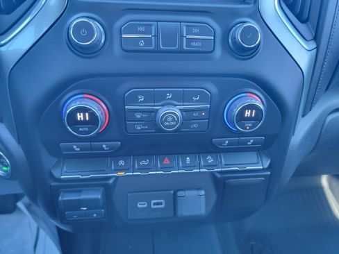 Used 2020 Chevrolet Silverado 1500 LT w/ Texas Edition image 24