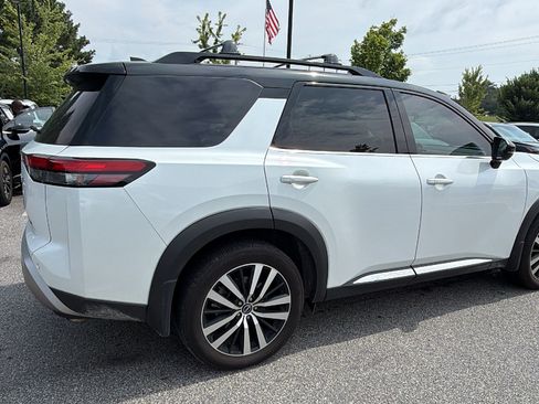 Used 2025 Nissan Pathfinder Platinum w/ Cargo Package FWD image 8