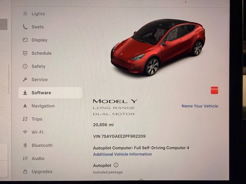 Used 2023 Tesla Model Y Long Range image 27