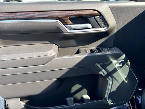 New 2026 GMC Sierra 1500 Elevation w/ Elevation Premium Package AWD/4WD image 9