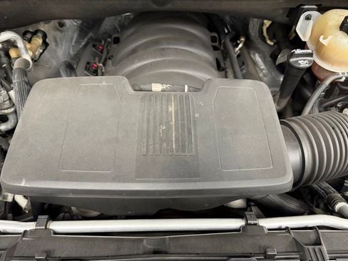 Used 2021 Chevrolet Tahoe Z71 w/ Z71 Off-Road Package image 10