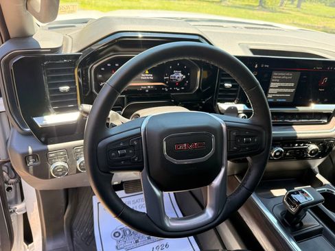 Used 2026 GMC Sierra 1500 SLT w/ SLT Premium Package AWD/4WD image 18
