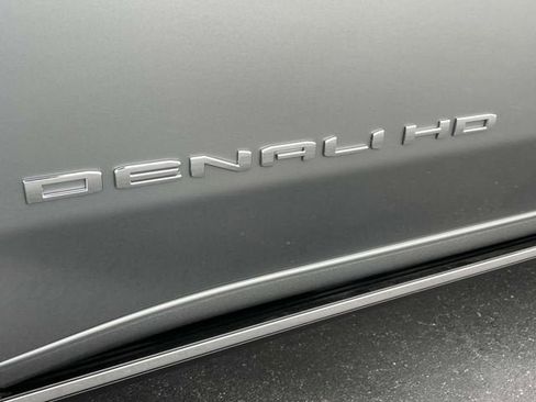 New 2026 GMC Sierra 2500 Denali w/ Denali Reserve Package image 7
