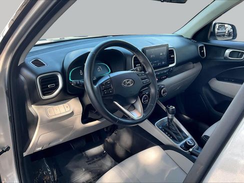 Certified 2026 Hyundai Venue SEL FWD image 18