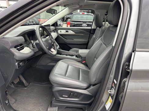 Used 2026 Ford Explorer Active w/ Active Comfort Package AWD/4WD image 12