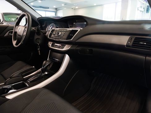 Used 2014 Honda Accord LX image 17