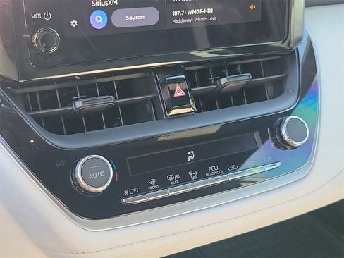 Used 2024 Toyota Corolla SE image 26