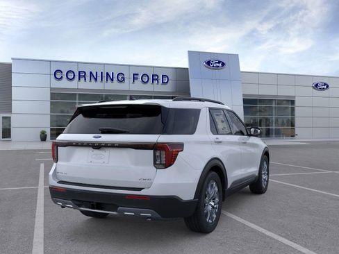New 2026 Ford Explorer Active image 8