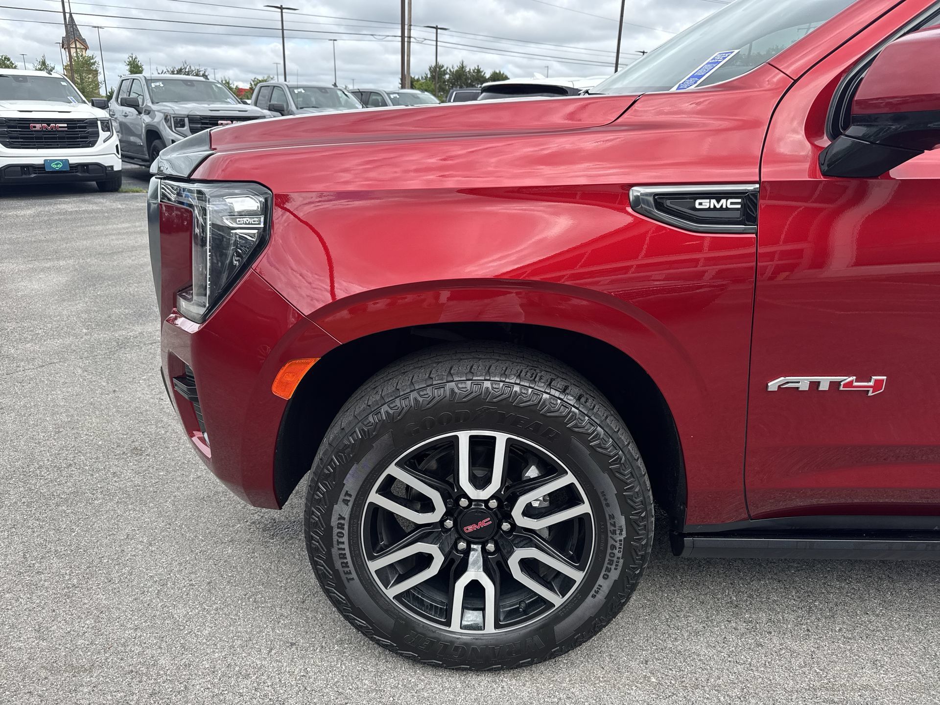 Certified 2024 GMC Yukon AT4 w/ AT4 Premium Package AWD/4WD image 34