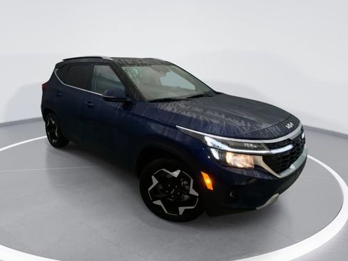 Used 2025 Kia Seltos EX w/ EX Sunroof Package image 1
