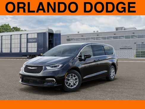 New 2026 Chrysler Pacifica Select image 1