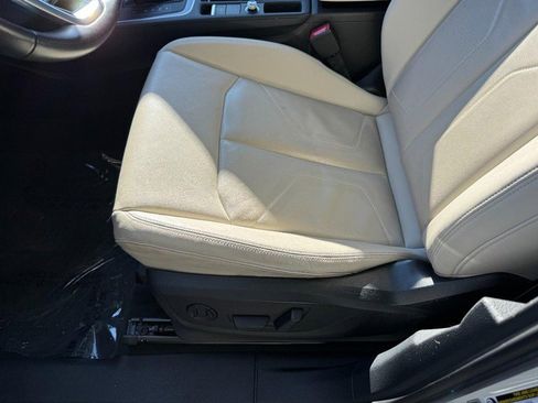 Used 2020 Audi Q3 2.0T Premium Plus w/ Premium Plus Package image 24