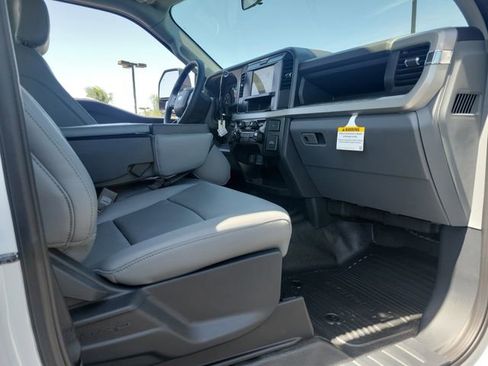 New 2026 Ford F250 XL w/ XL Chrome Package RWD image 17